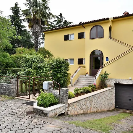 Vlado Apartment *